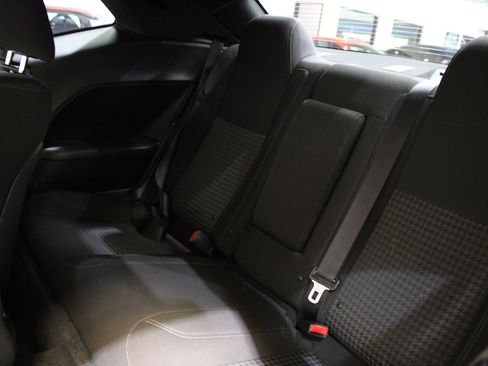 Used 2015 Dodge Challenger R/T w/ Quick Order Package 28B R/T RWD image 21