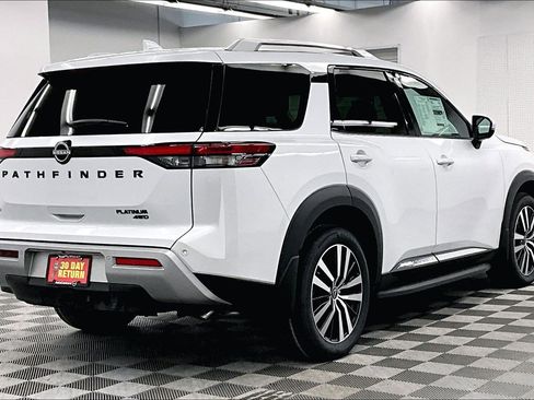 New 2025 Nissan Pathfinder Platinum w/ Lighting Package (N93) AWD/4WD image 17