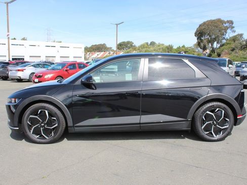 Used 2024 Hyundai Ioniq 5 SEL AWD/4WD image 2