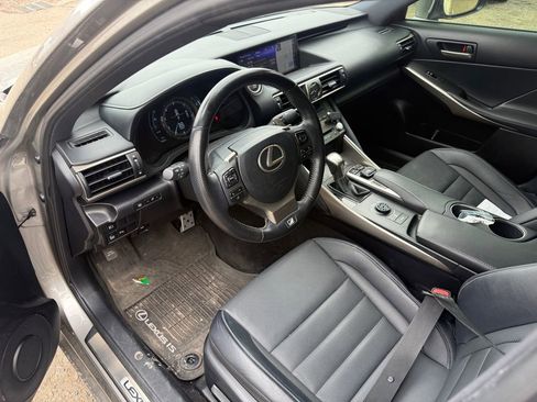 Used 2020 Lexus IS 350 F Sport image 8