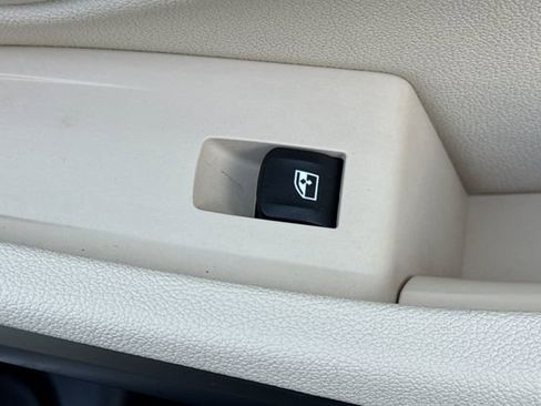 Used 2021 BMW 330i Sedan w/ Driving Assistance Package image 22