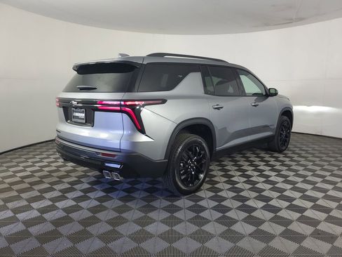 New 2026 Chevrolet Traverse LT w/ Midnight/Sport Edition FWD image 4