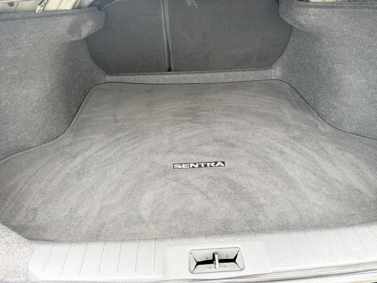 Used 2021 Nissan Sentra SV FWD image 31