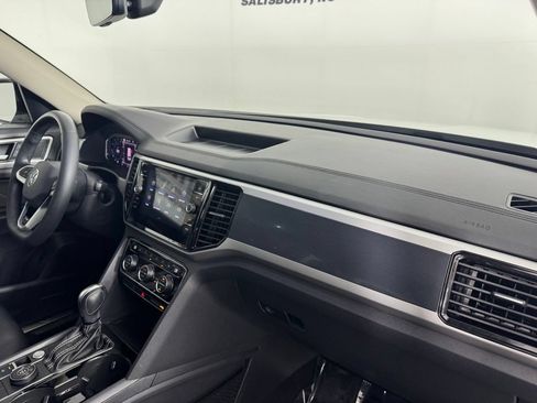 Used 2023 Volkswagen Atlas SEL R-Line AWD/4WD image 31