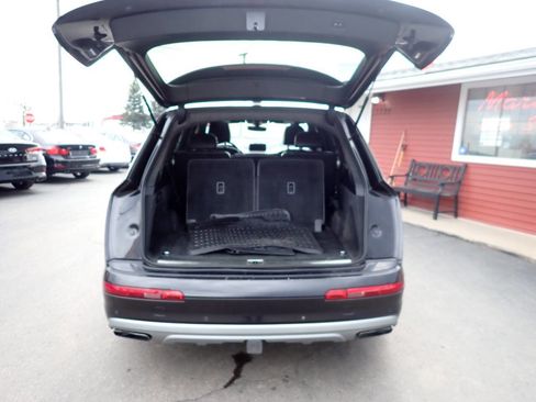 Used 2017 Audi Q7 3.0T Prestige w/ Prestige Package image 5