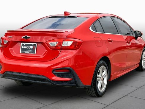 Used 2017 Chevrolet Cruze LT w/ Sun And Sound Package FWD image 12