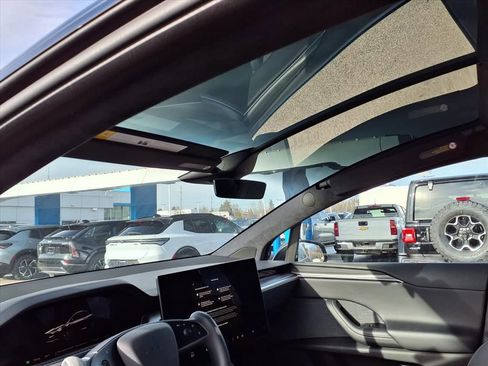 Used 2022 Tesla Model X Plaid image 21