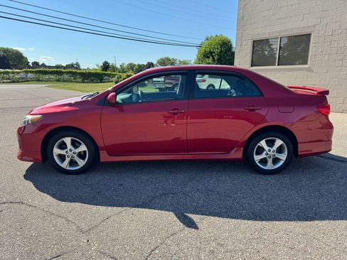 Used 2012 Toyota Corolla S FWD image 5