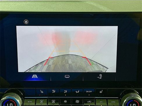 Used 2024 Chevrolet Colorado LT w/ LT Convenience Package II image 15