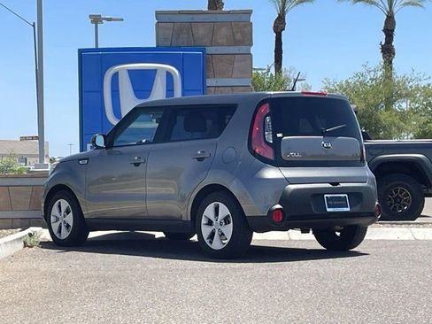 Used 2016 Kia Soul FWD image 5