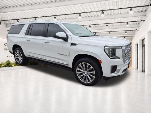 Used 2021 GMC Yukon XL Denali w/ Denali Premium Package AWD/4WD image 1