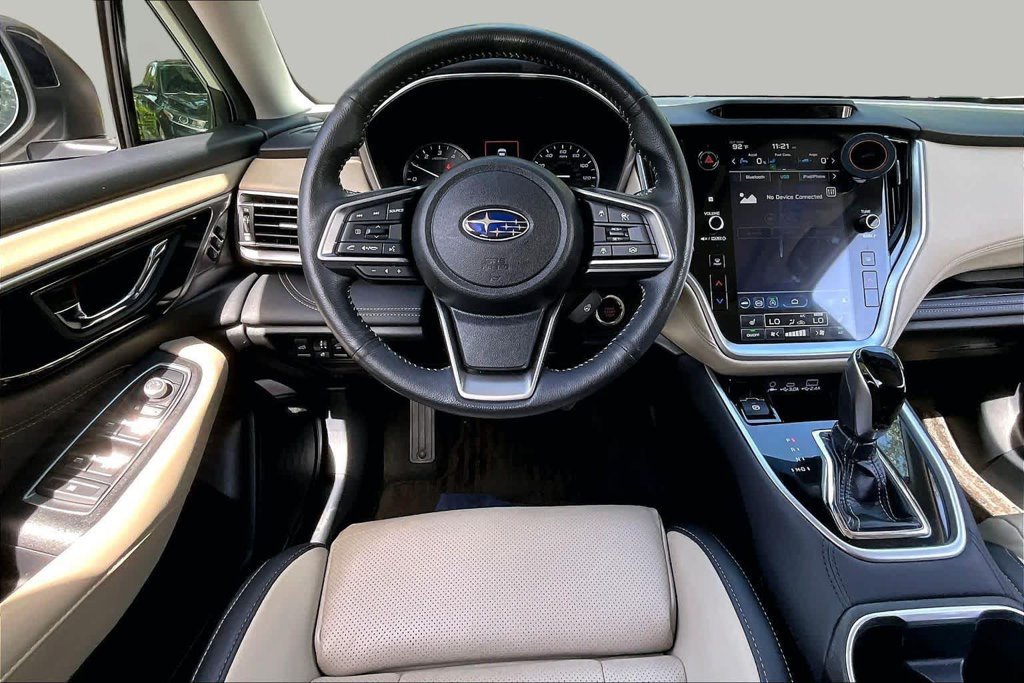 Used 2023 Subaru Outback Limited AWD/4WD image 5
