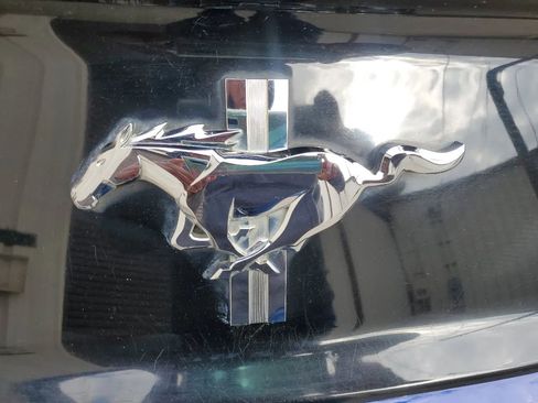 Used 2016 Ford Mustang Coupe image 9