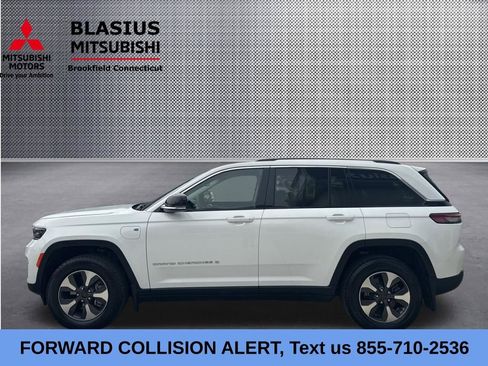 Used 2022 Jeep Grand Cherokee Limited 4xe w/ MOPAR Finishing Package AWD/4WD image 18