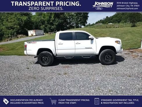 Used 2020 Toyota Tacoma TRD Sport AWD/4WD image 1