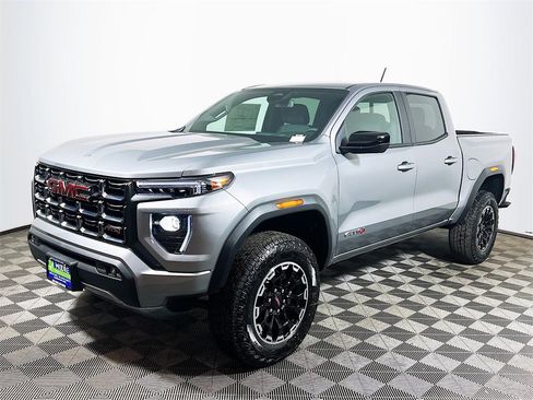 New 2026 GMC Canyon AT4 w/ AT4 Premium Package image 4