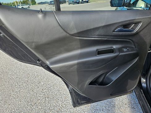 Used 2022 Chevrolet Equinox LT image 24