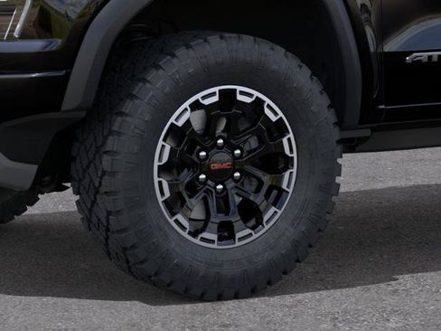 New 2026 GMC Canyon AT4 w/ AT4 Premium Package AWD/4WD image 9