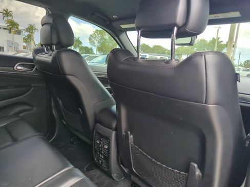 Used 2019 Jeep Grand Cherokee Limited RWD image 17