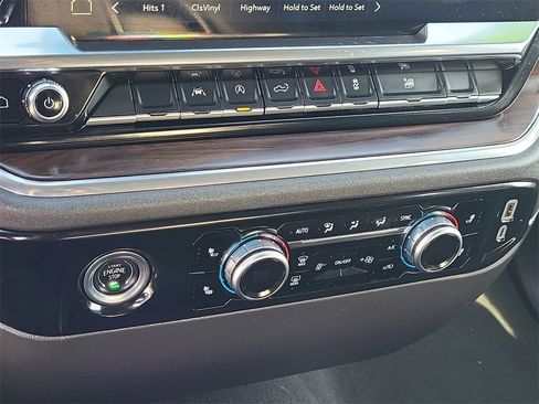 Certified 2024 GMC Sierra 1500 SLT image 26