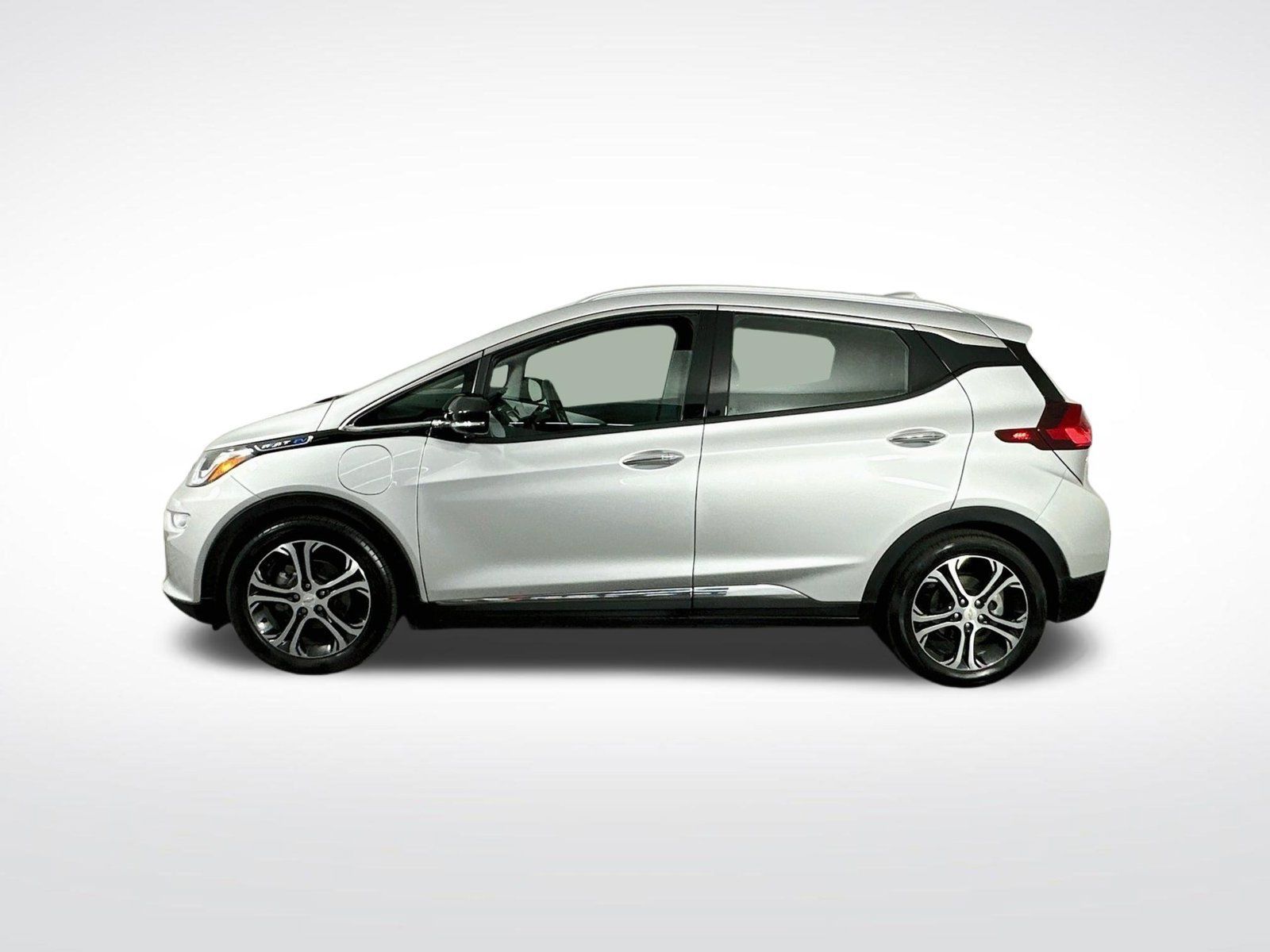 Used 2019 Chevrolet Bolt Premier w/ Infotainment Package FWD image 5