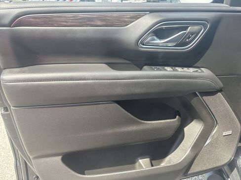 Certified 2024 Chevrolet Tahoe Z71 w/ Luxury Package AWD/4WD image 23