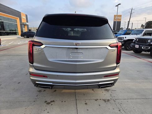 Used 2024 Cadillac XT6 Premium Luxury image 4
