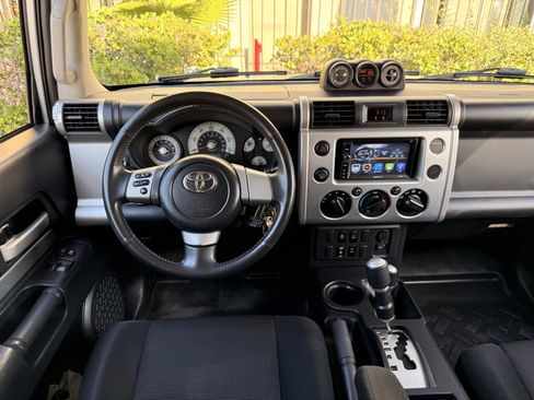 Used 2007 Toyota FJ Cruiser 4WD image 21