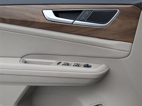 New 2026 Volkswagen Atlas SE image 28