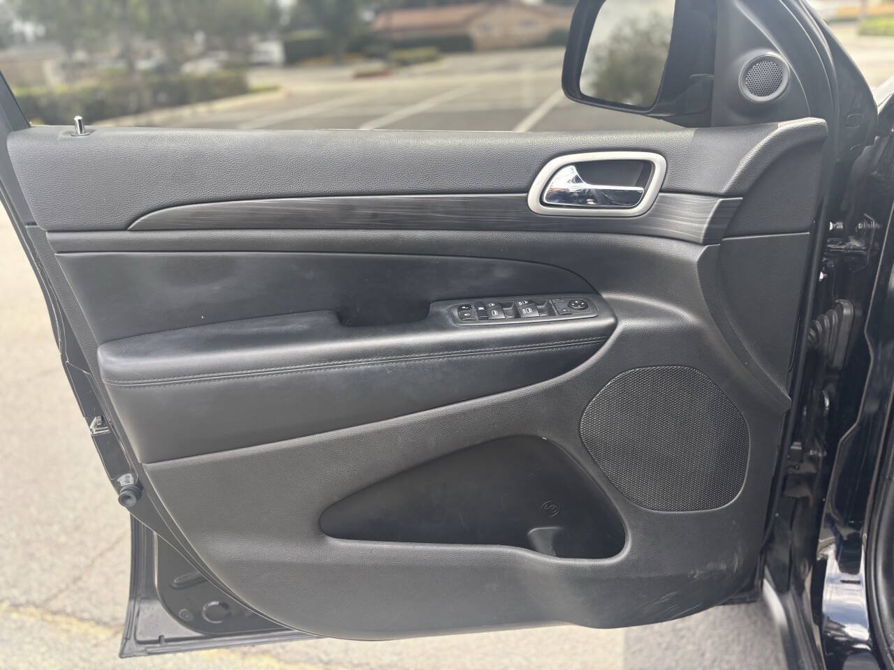 Used 2021 Jeep Grand Cherokee Laredo RWD image 10
