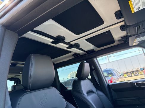 New 2025 Ford Bronco Badlands AWD/4WD image 33