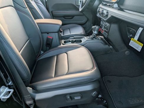 New 2026 Jeep Gladiator Rubicon AWD/4WD image 28