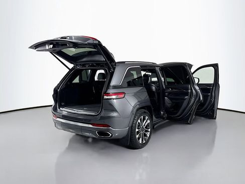 Used 2022 Jeep Grand Cherokee Overland w/ Advanced Protech Group III image 29