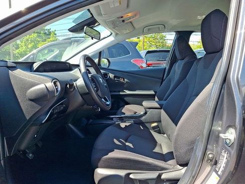 Used 2022 Toyota Prius Prime LE FWD image 13
