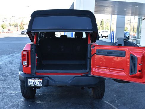 Used 2023 Ford Bronco 4-Door image 8