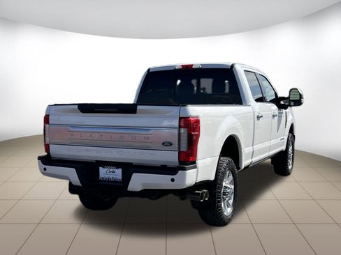Used 2019 Ford F350 Platinum w/ Platinum Ultimate Package image 3