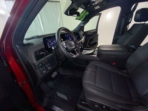 Used 2026 Chevrolet Tahoe RST w/ Comfort Package AWD/4WD image 27
