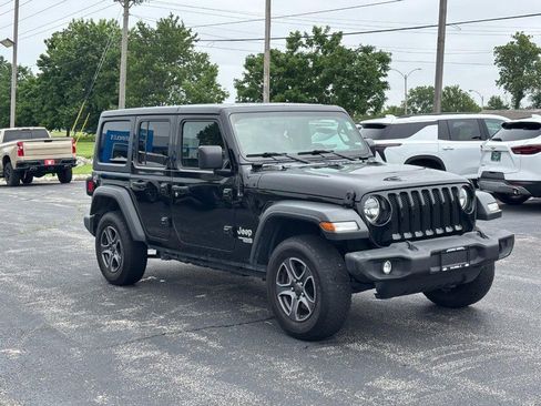 Used 2019 Jeep Wrangler Unlimited Sport S AWD/4WD image 7