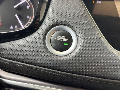 Certified 2019 Cadillac XT5 Luxury FWD image 16