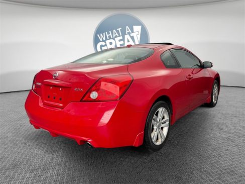 Used 2010 Nissan Altima 2.5 S w/ Premium Pkg image 3