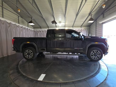 Used 2020 GMC Sierra 2500 AT4 w/ AT4 Premium Package AWD/4WD image 9