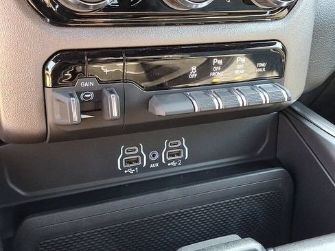 New 2026 RAM 1500 Big Horn AWD/4WD image 17