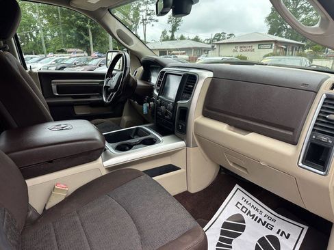 Used 2018 RAM 1500 Classic SLT w/ Luxury Group AWD/4WD image 10