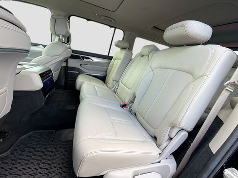 Used 2022 Jeep Grand Wagoneer Series I w/ Flexible Seating Group image 23