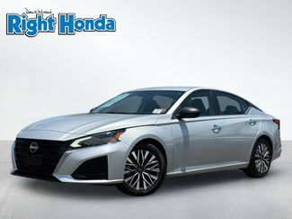 Used 2024 Nissan Altima 2.5 SV FWD video 2