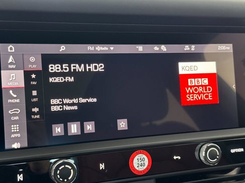 New 2026 Porsche Macan image 22