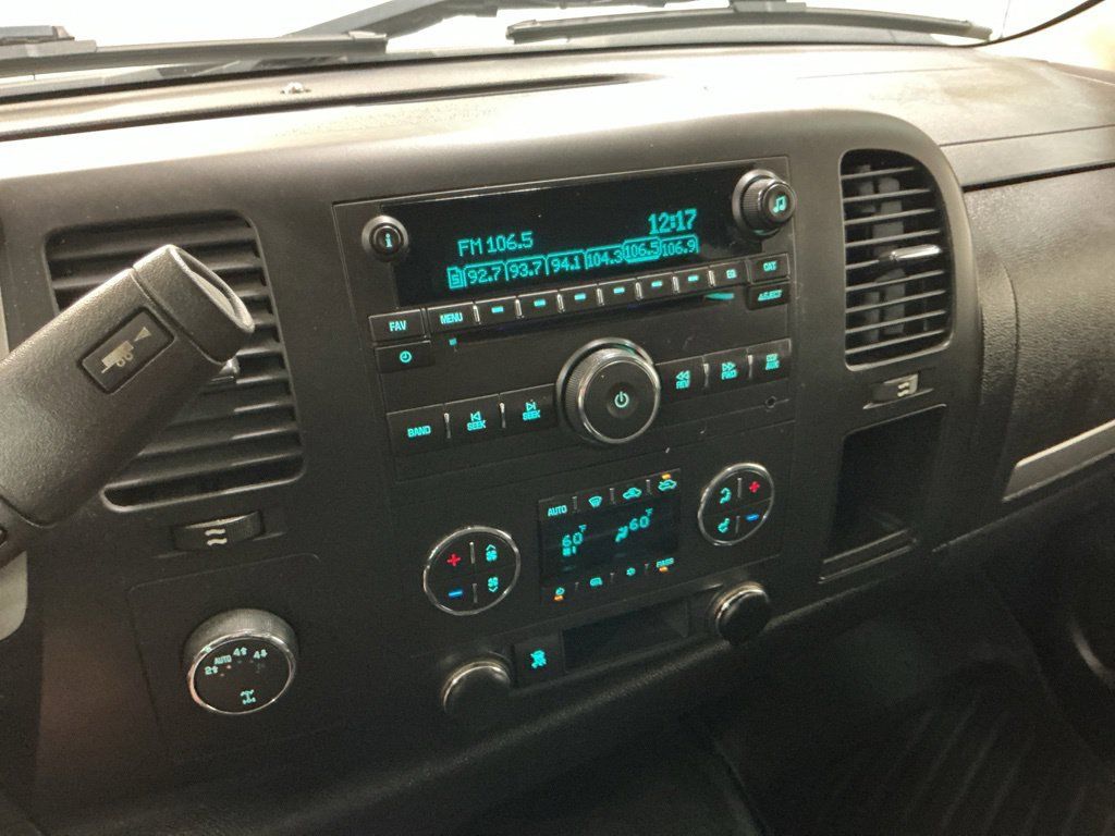 Used 2011 Chevrolet Silverado 1500 LT w/ All-Star Edition AWD/4WD image 21