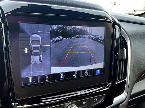 Used 2023 Chevrolet Traverse RS w/ LPO, Floor Liner Package image 9