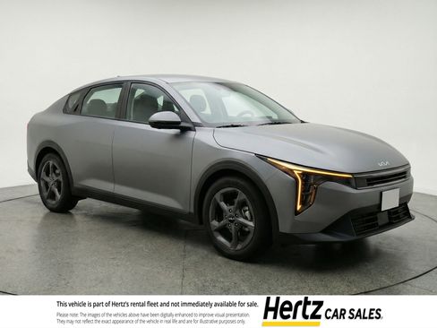 Used 2025 Kia K4 LXS FWD image 1
