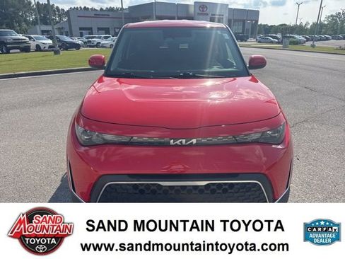 Used 2023 Kia Soul LX w/ LX Technology Package FWD image 8